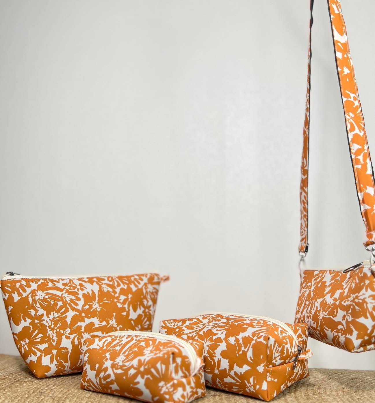 ORANGE CONVERTIBLE POUCH SET