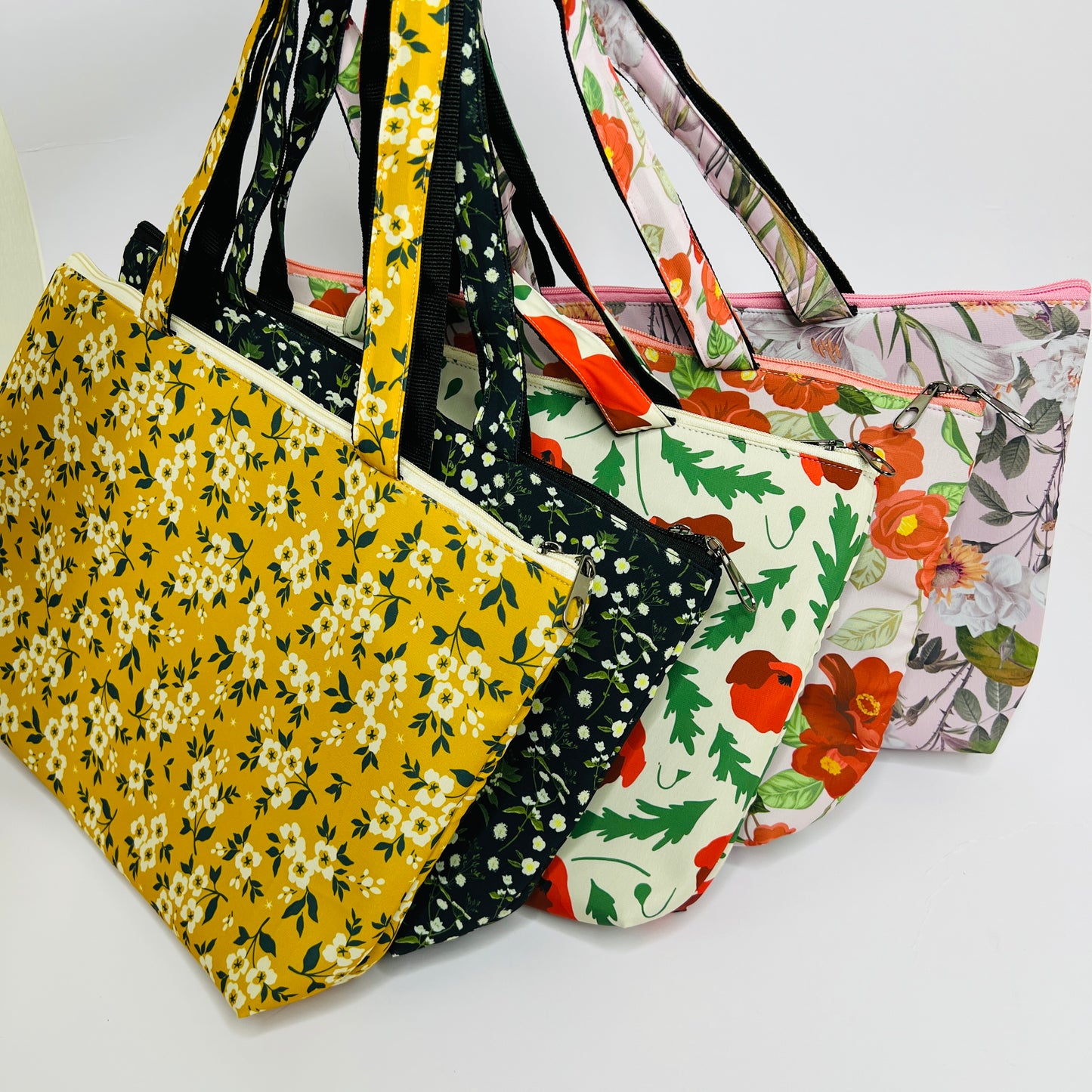 RED TOTE BAG